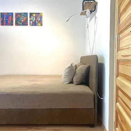 Gombos Maganszallashely