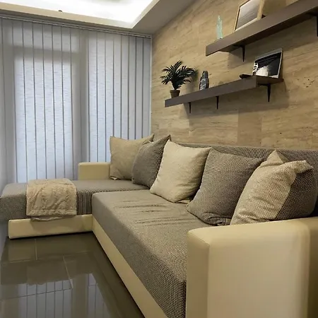 Gombos Maganszallashely Vakantiehuis Vonyarcvashegy