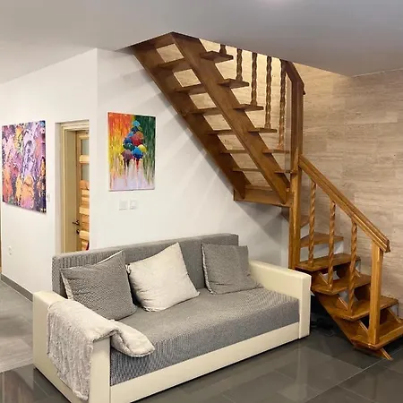 Gombos Maganszallashely Vakantiehuis *