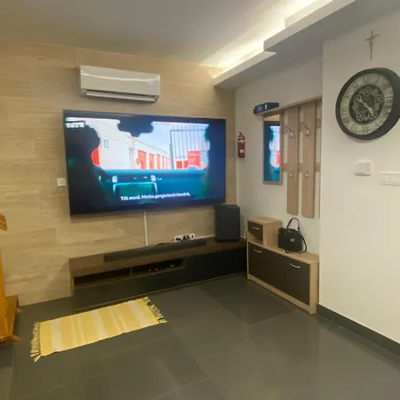 펜션 Gombos Maganszallashely *