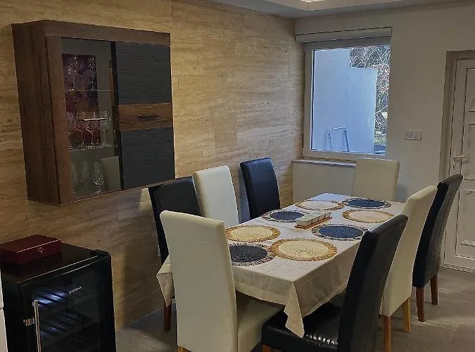 Hébergement de vacances Gombos Maganszallashely Vonyarcvashegy