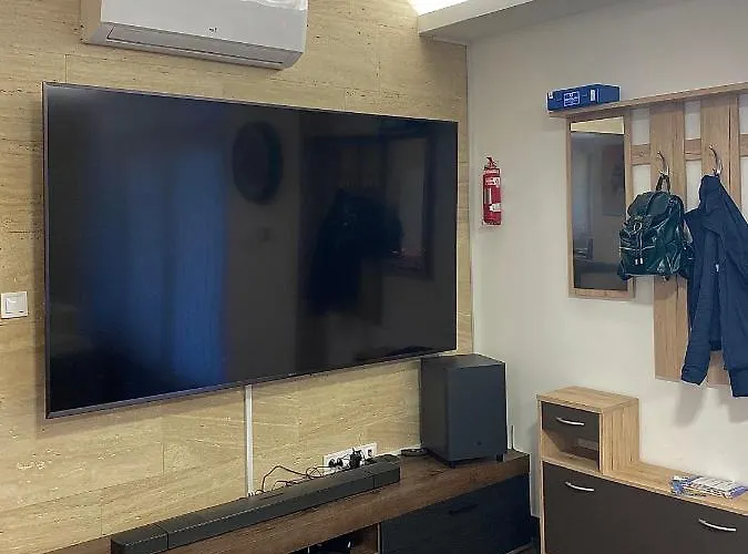 Gombos Maganszallashely * 沃尼奥尔茨沃什海吉