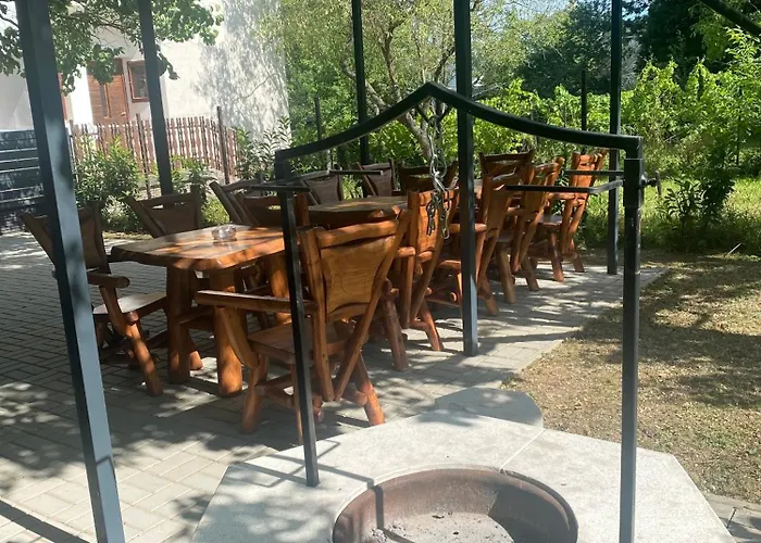 Gombos Maganszallashely 度假居 *