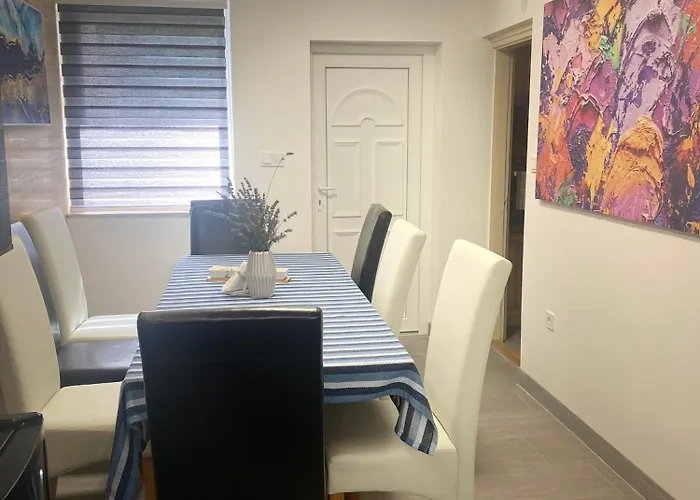 Gombos Maganszallashely 沃尼奥尔茨沃什海吉