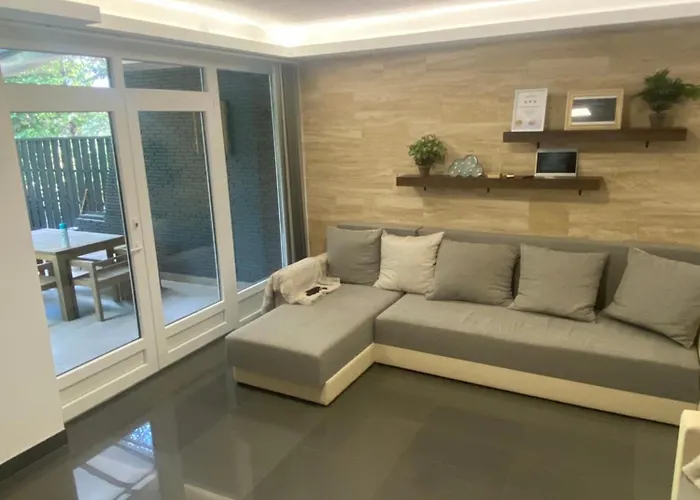 Gombos Maganszallashely Hébergement de vacances *