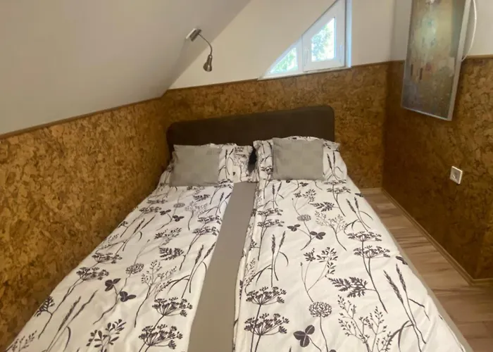 Hébergement de vacances Gombos Maganszallashely Vonyarcvashegy